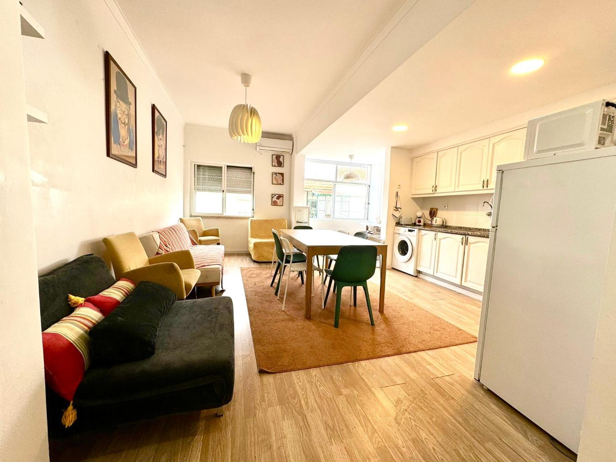 Almada Big Flat Next To Lisbon And Caparica Beach エクステリア 写真