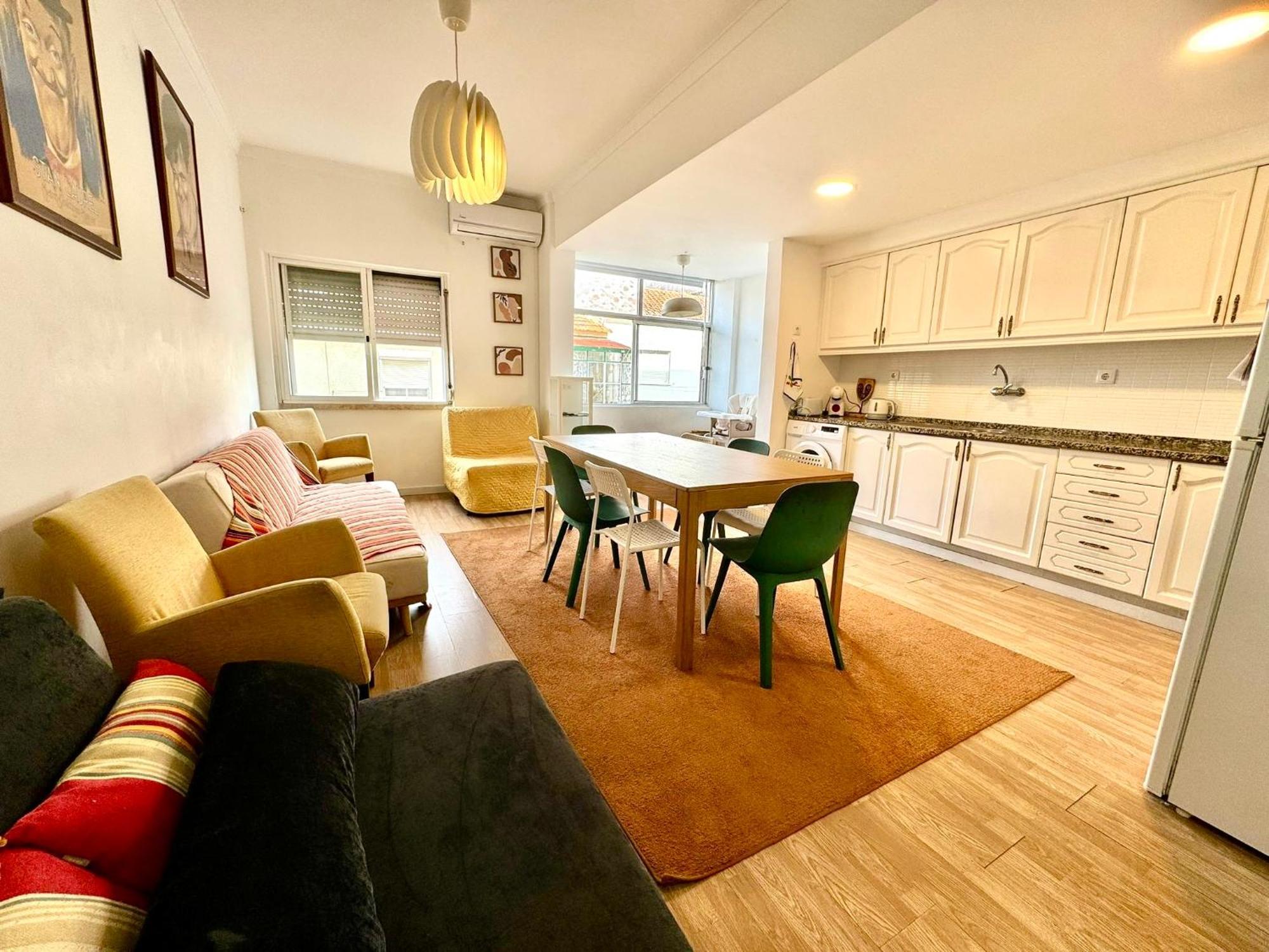 Almada Big Flat Next To Lisbon And Caparica Beach エクステリア 写真