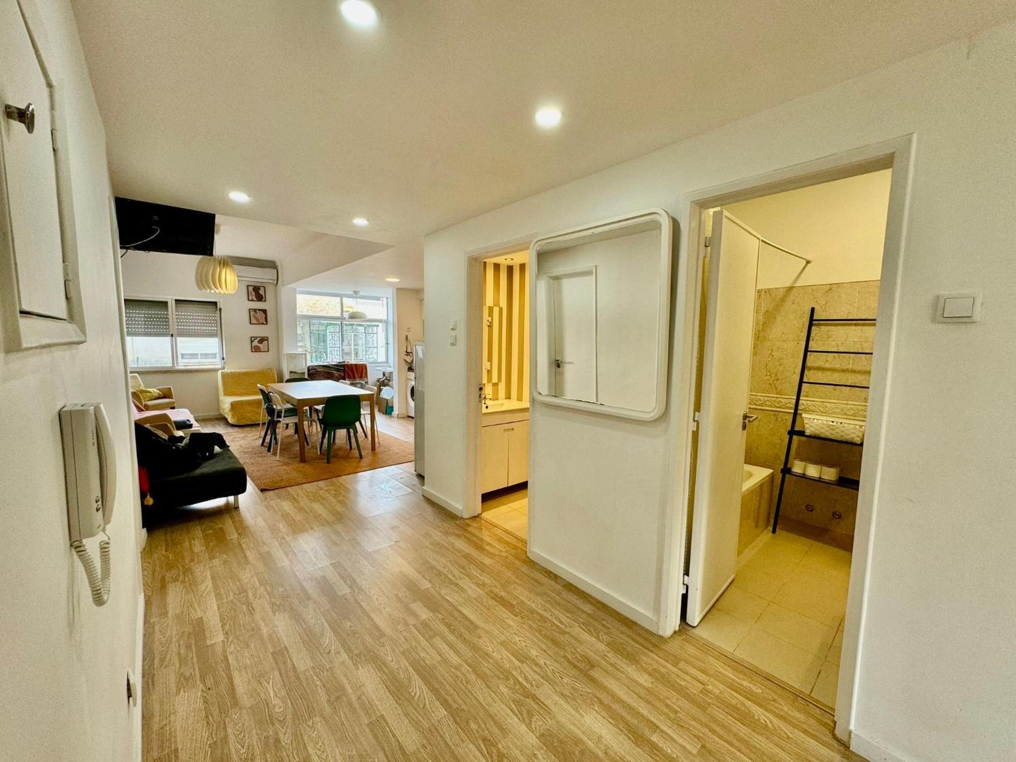 Almada Big Flat Next To Lisbon And Caparica Beach エクステリア 写真